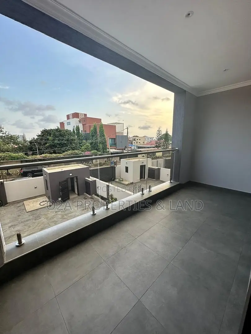 5bdrm Townhouse / Terrace in East Legon, Bawaleshie for rent