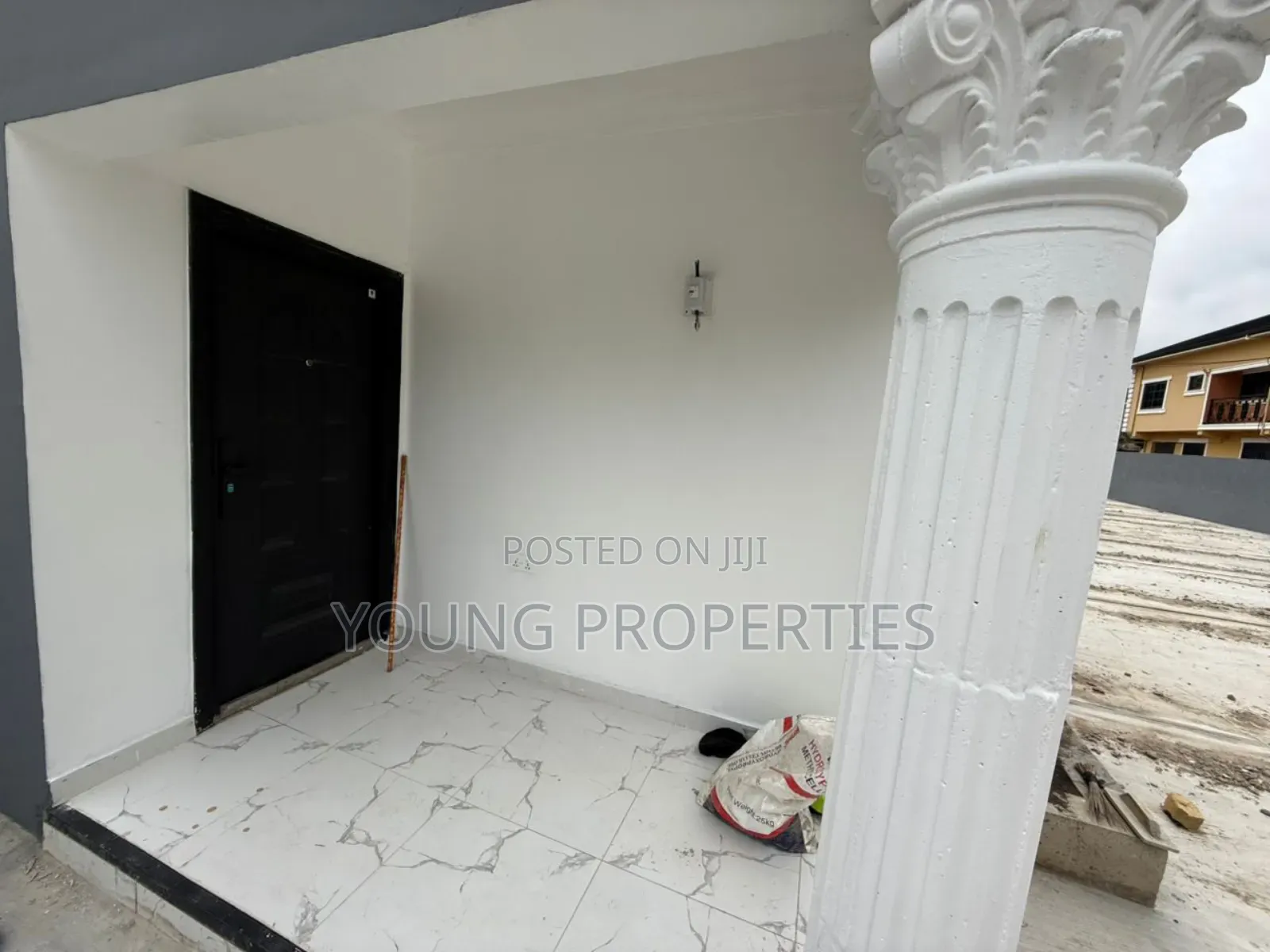 Seven Bedroom for Sale Awoshie 1.700.000