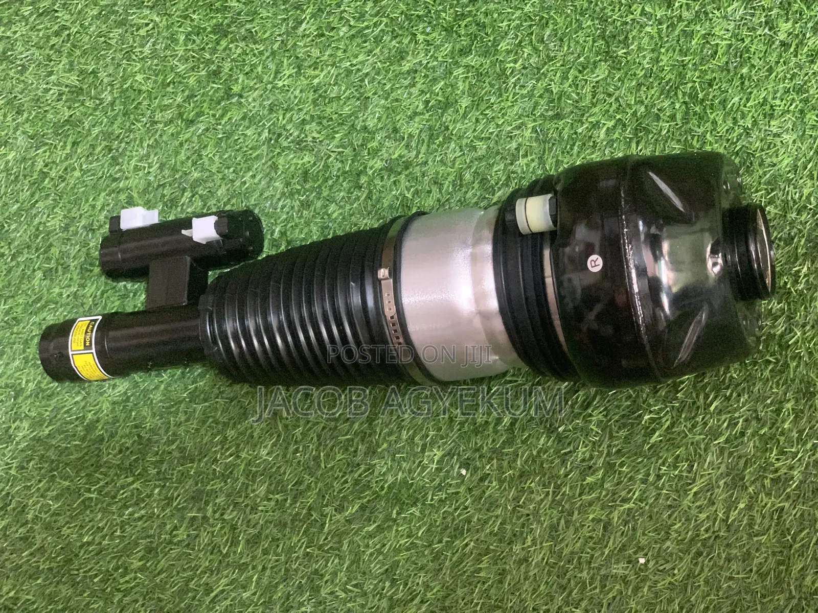 BMW 7 Series Front Shocks Absorber Per Original 2016/2024