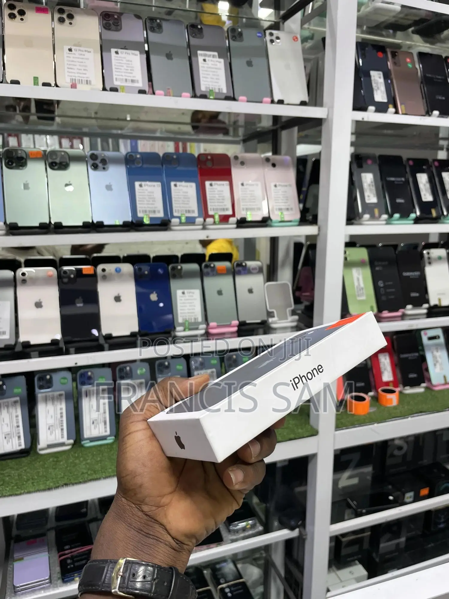New Apple iPhone 13 128 GB Green