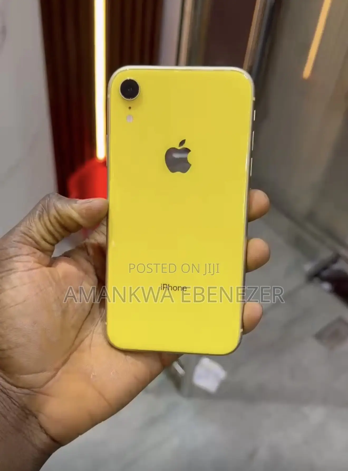 New Apple iPhone XR 64 GB Yellow