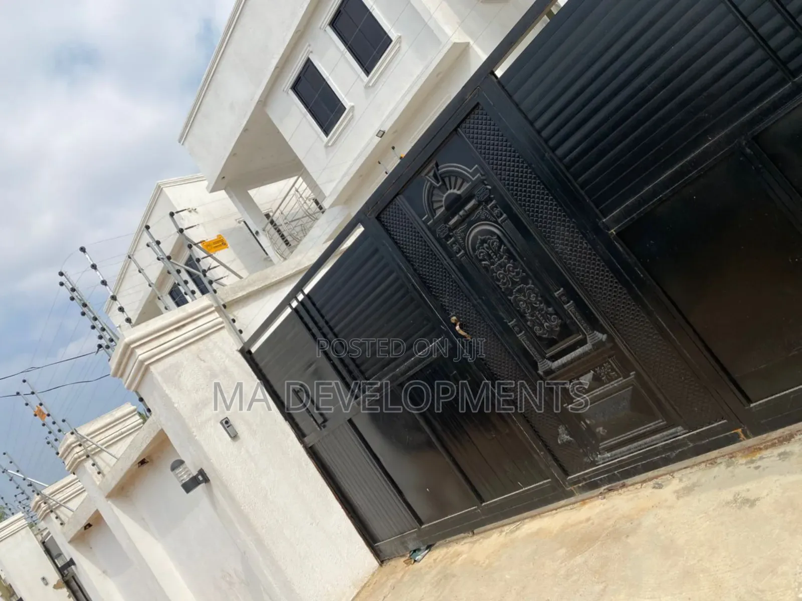 3bdrm House in Madev Realty, Ofankor for sale