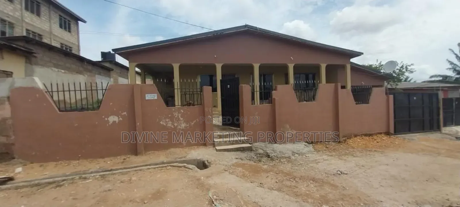 4bdrm House in Taifa Last Stop Area for sale