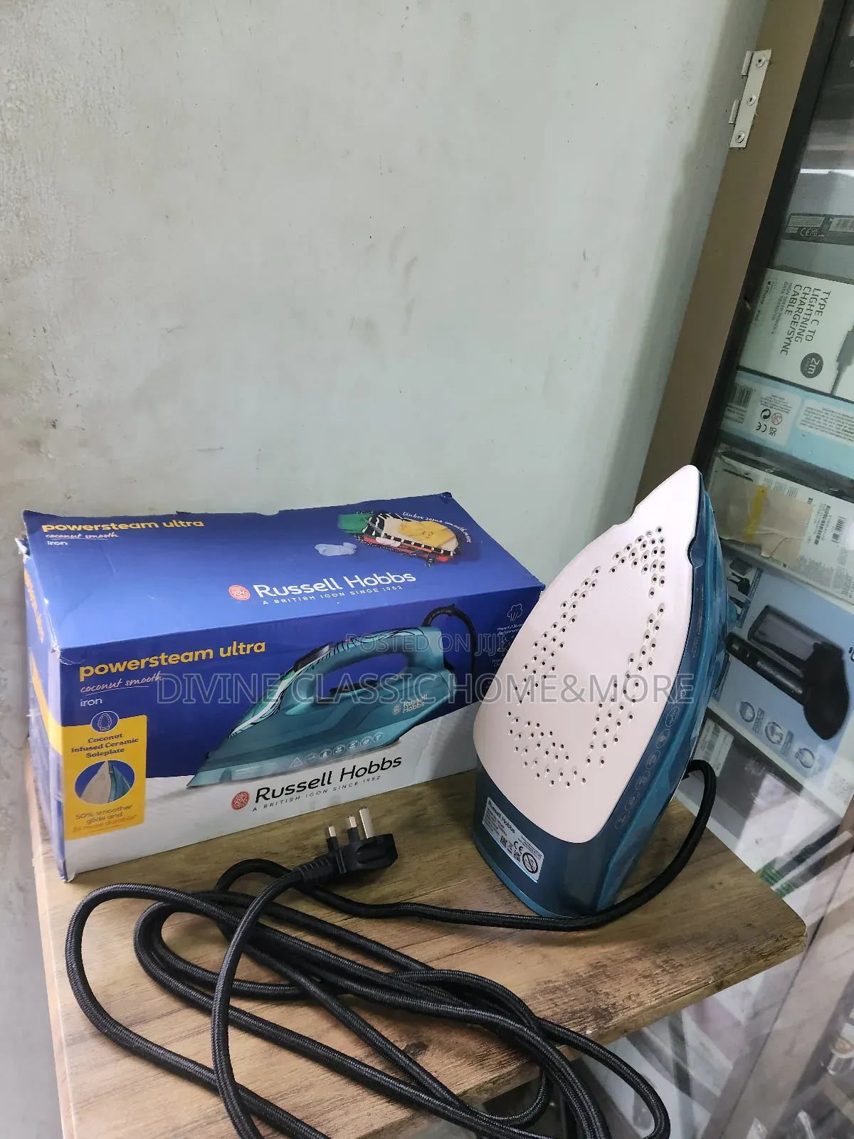 Russell Hob Powersteam Ultra Coconut Smooth Steam Iron 3100w