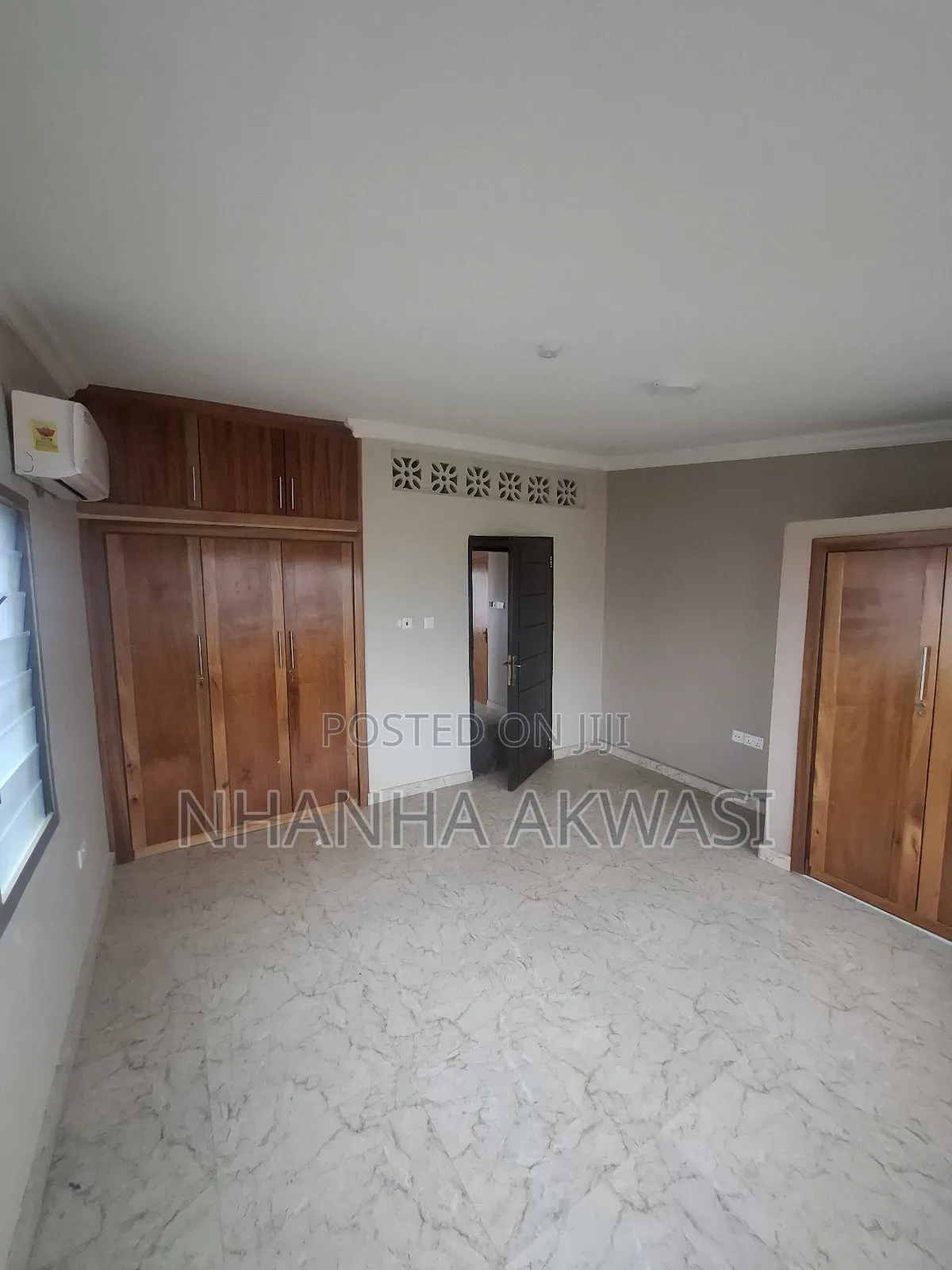 4bdrm House in Community 9 Tema for rent
