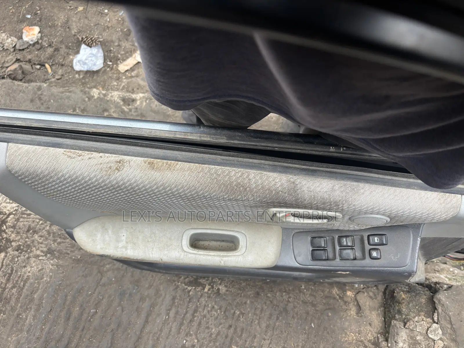Toyota Highlander 2000,2002,2004,2006 Doors Available