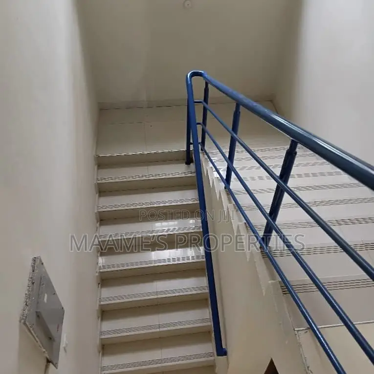 5bdrm House in Osu for rent