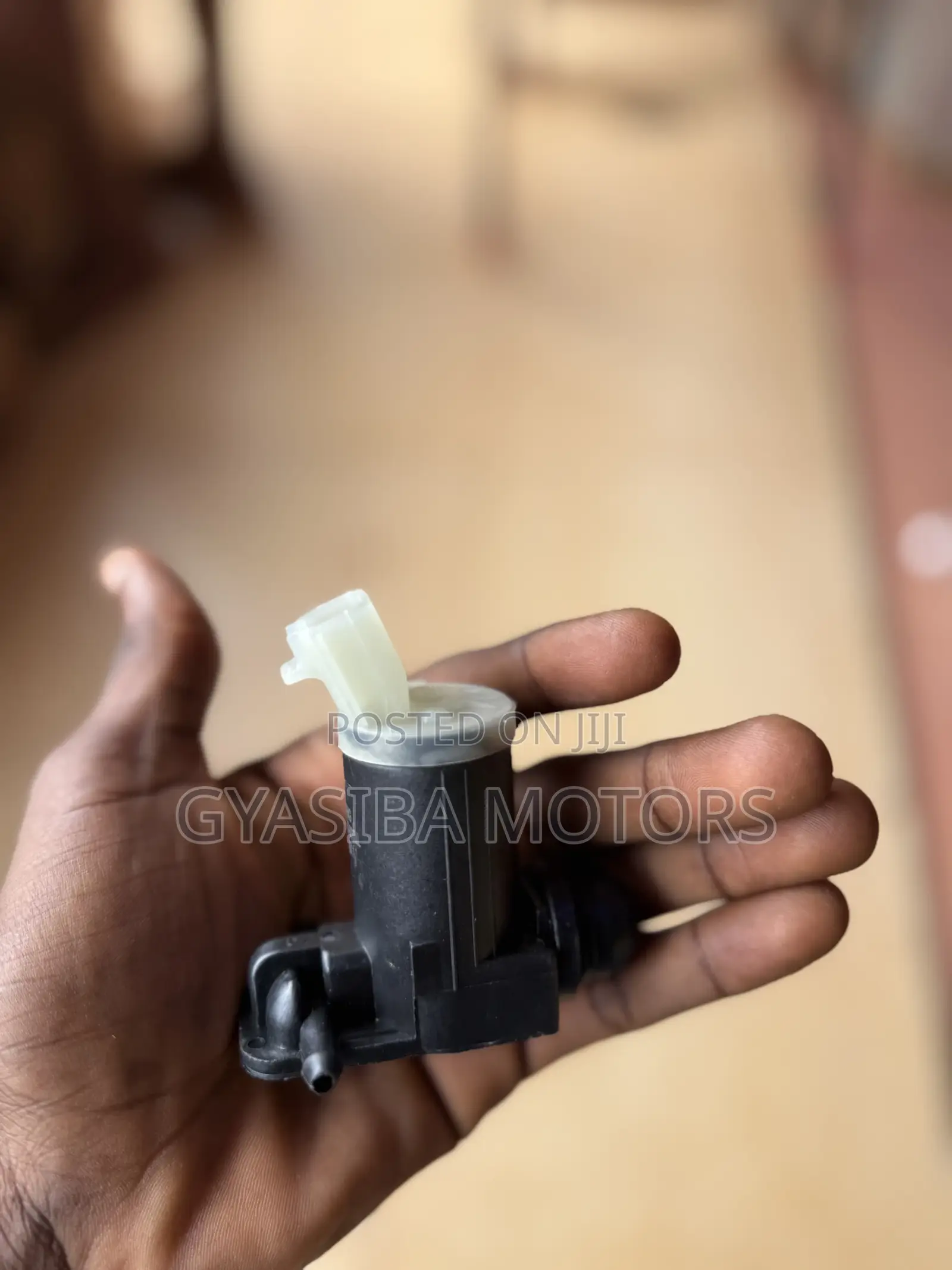 CRV 2017-2025 Wiper Bottle Motor