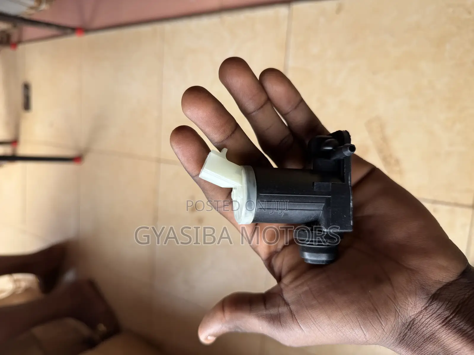 CRV 2017-2025 Wiper Bottle Motor