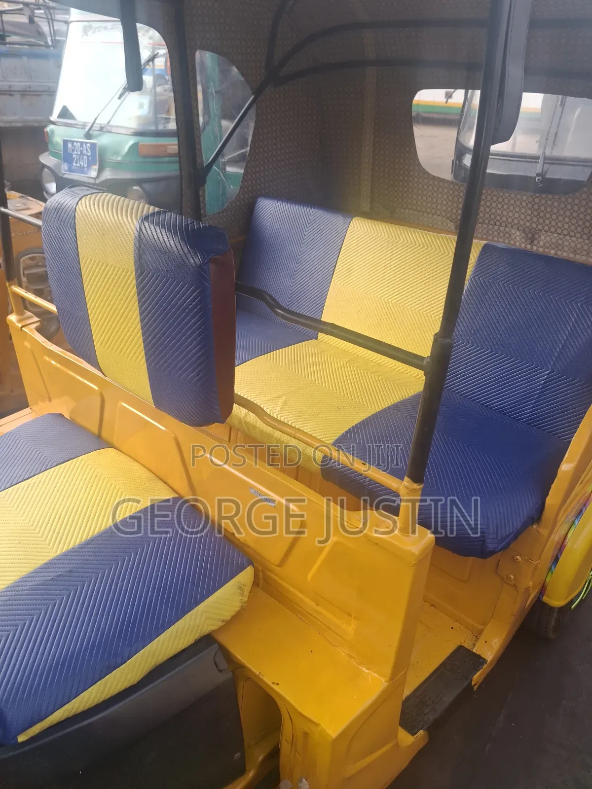 Bajaj RE 2021 Yellow