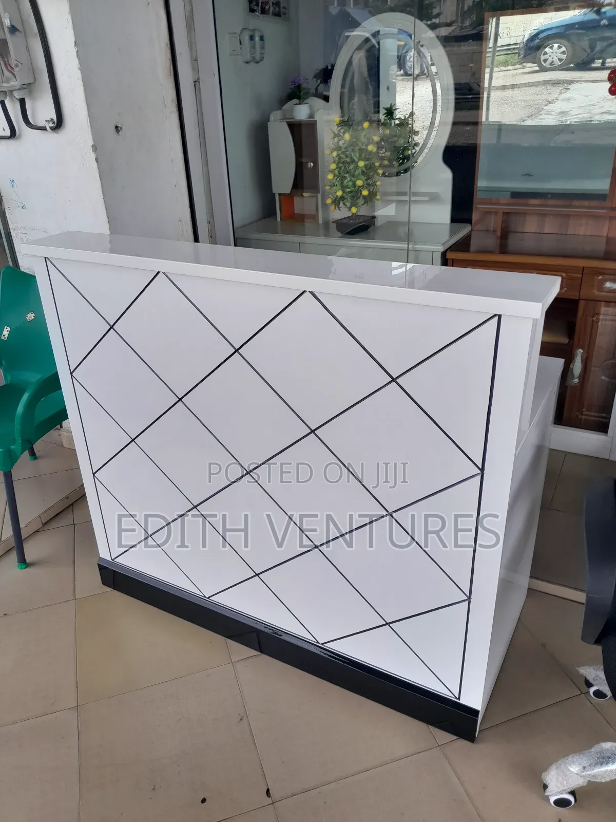 Perfectly Designed Reception Table