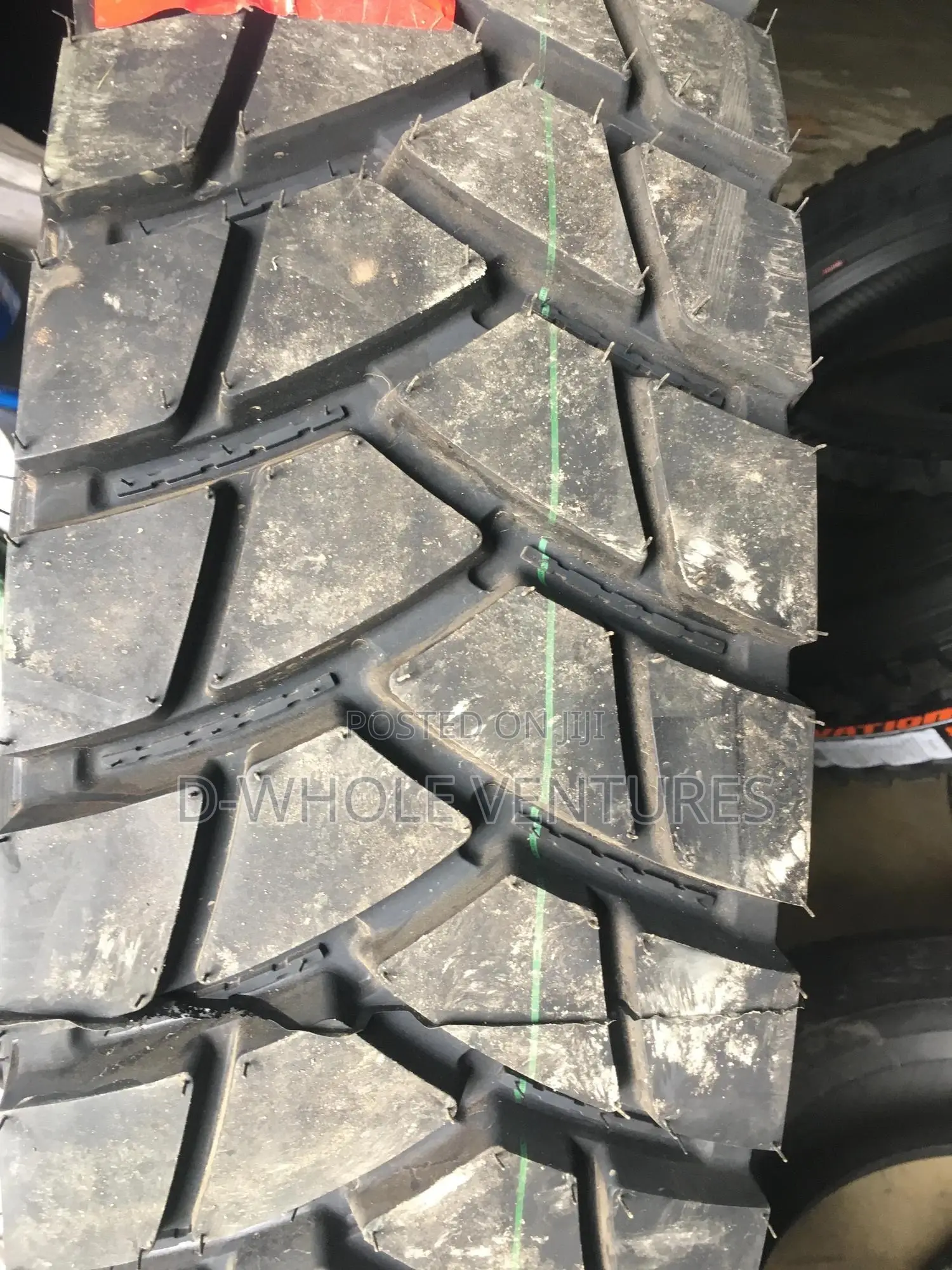 Quality Tyres 13r22.5