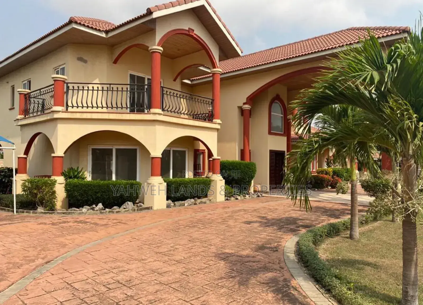 6bdrm House in East Legon for sale