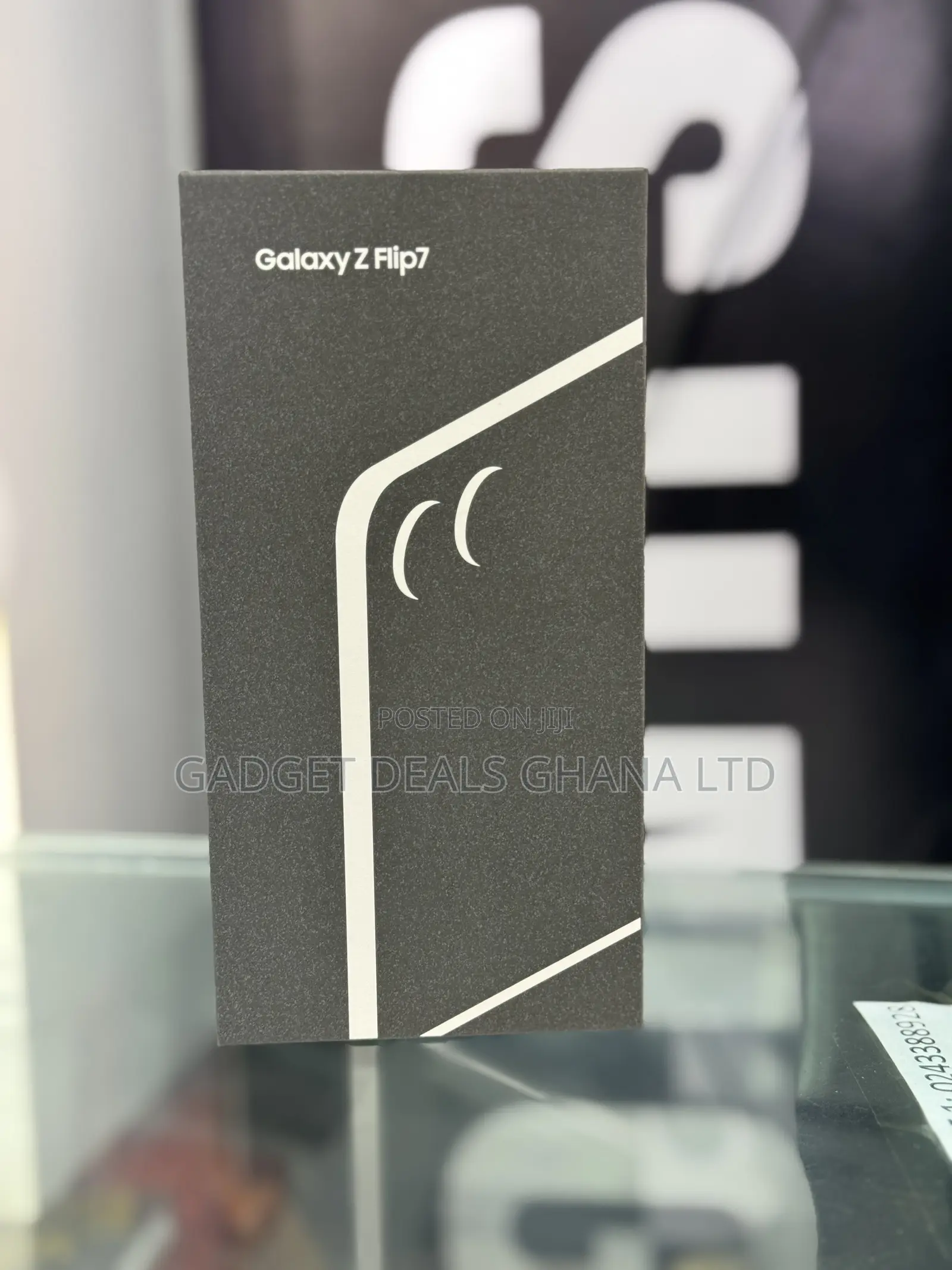 New Samsung Galaxy Z Flip7 256 GB Red