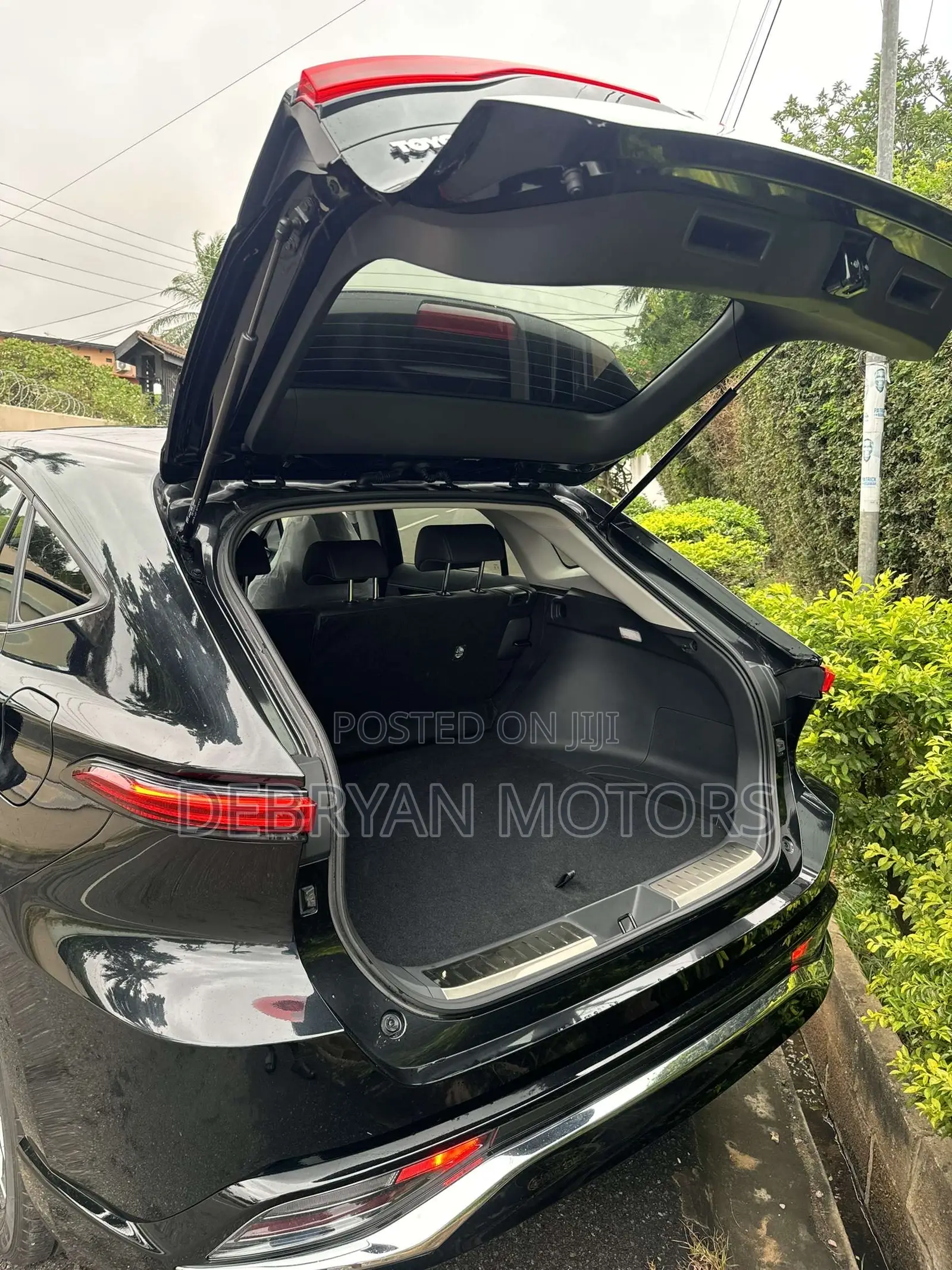 Toyota Venza Limited AWD 2024 Black