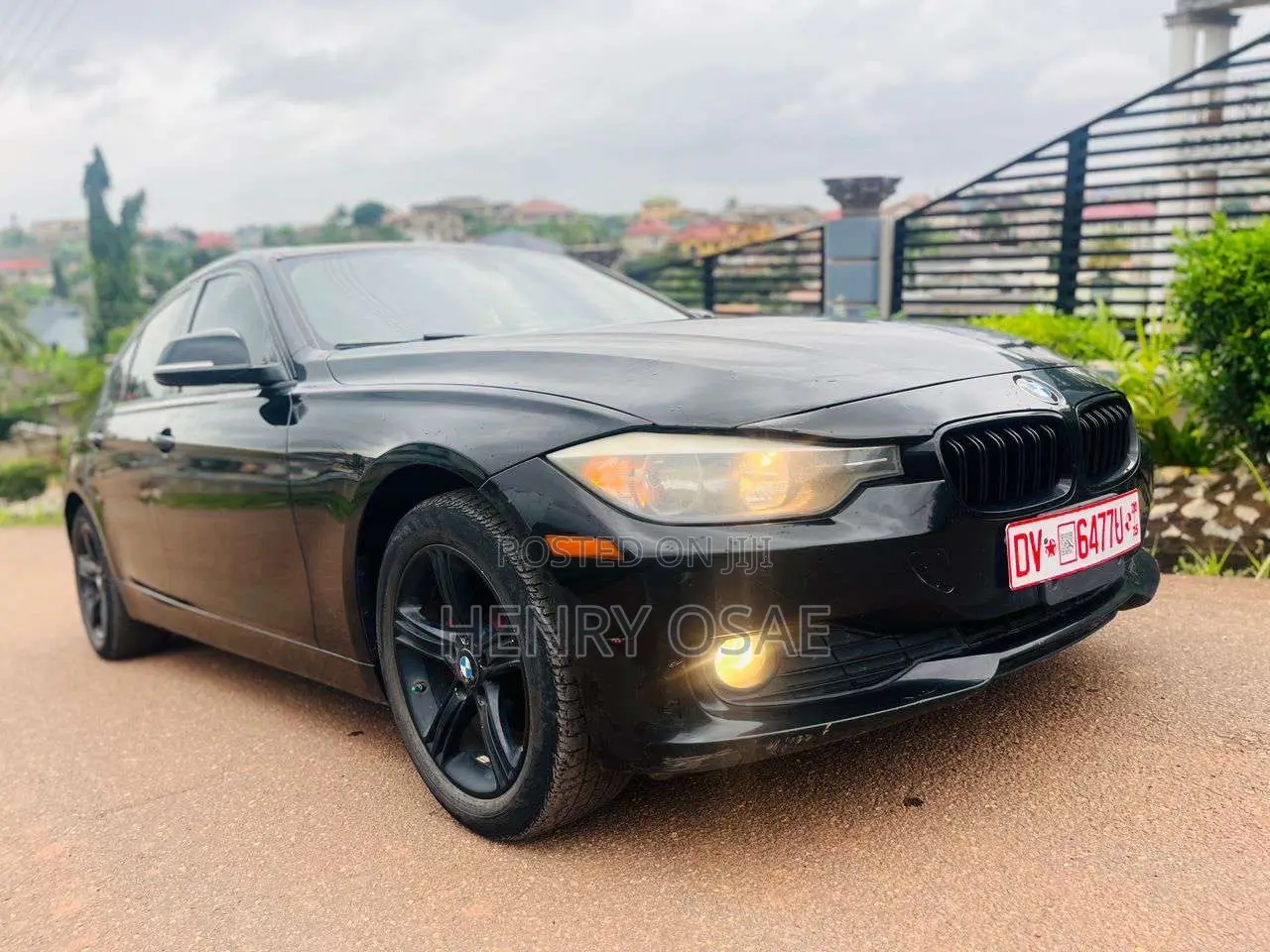 BMW 320i Sedan RWD 2015 Black