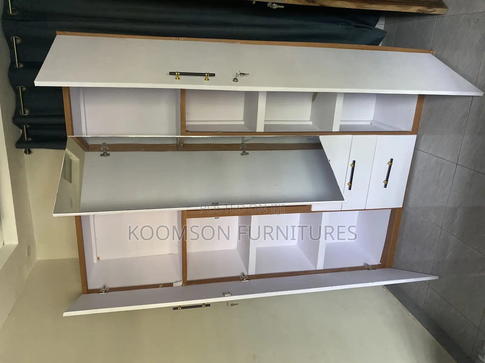 Quality Wardrobe With Mirror