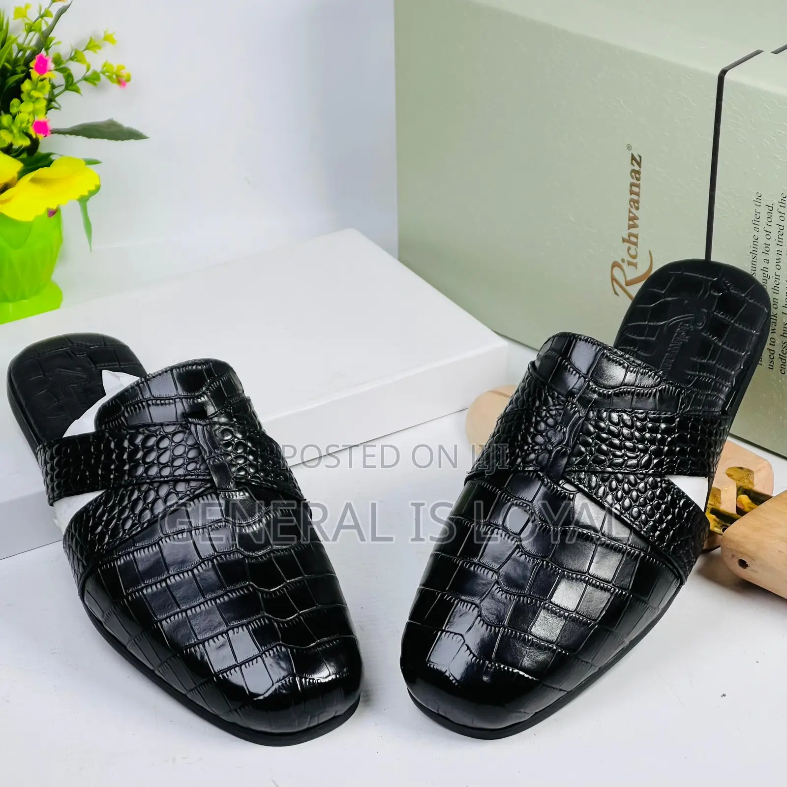 Richwanz Halfshoe