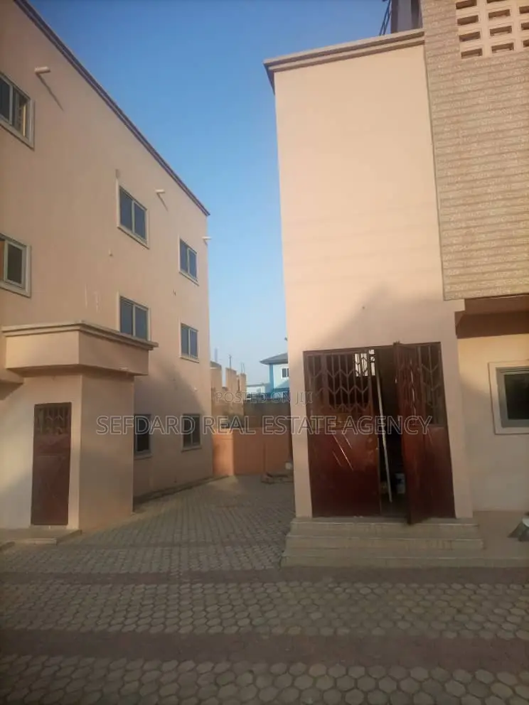 20bdrm Apartment in Amasaman for sale
