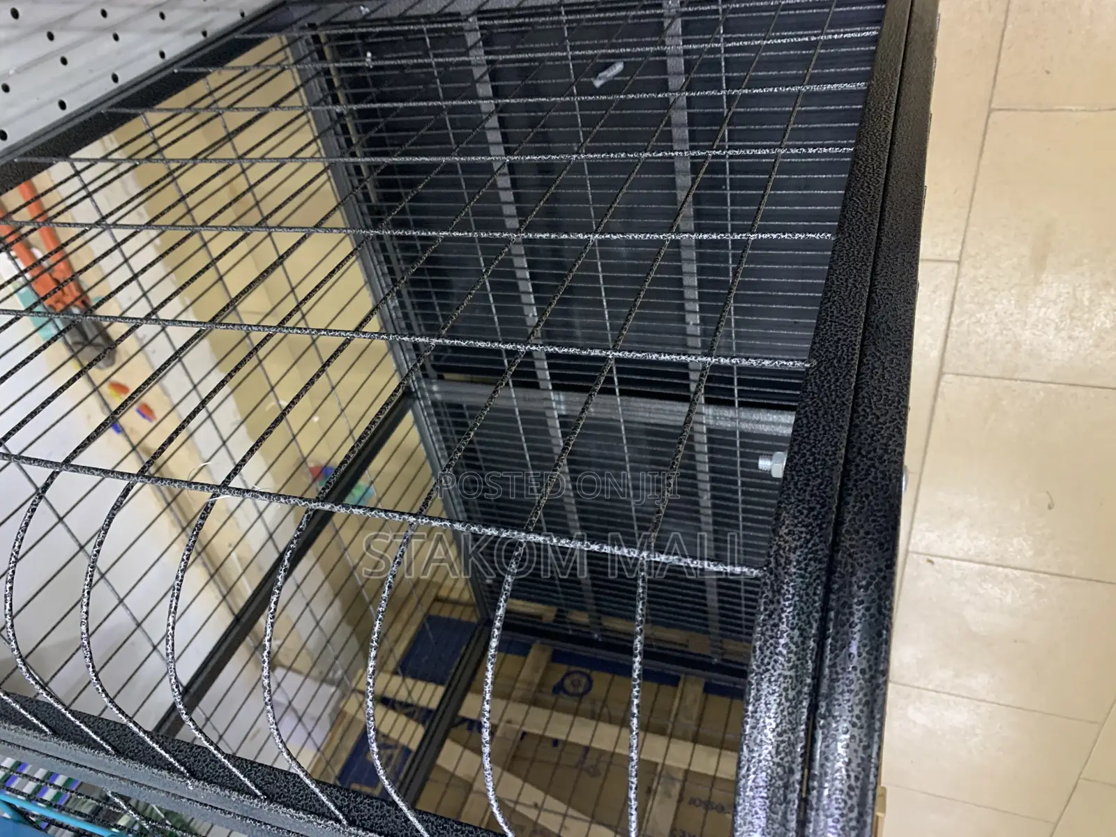 Pet / Dog Cage : 110 * 72 * 87 Cm