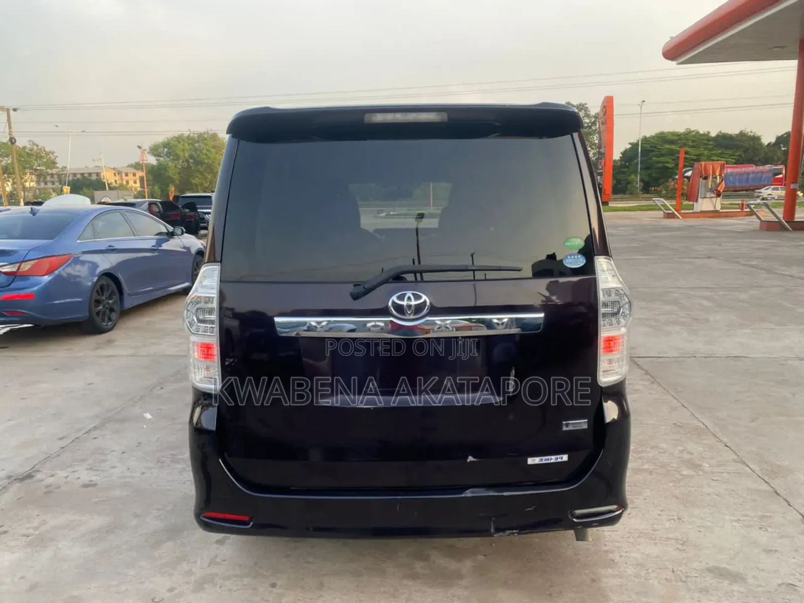 Toyota Voxy 2013 Brown
