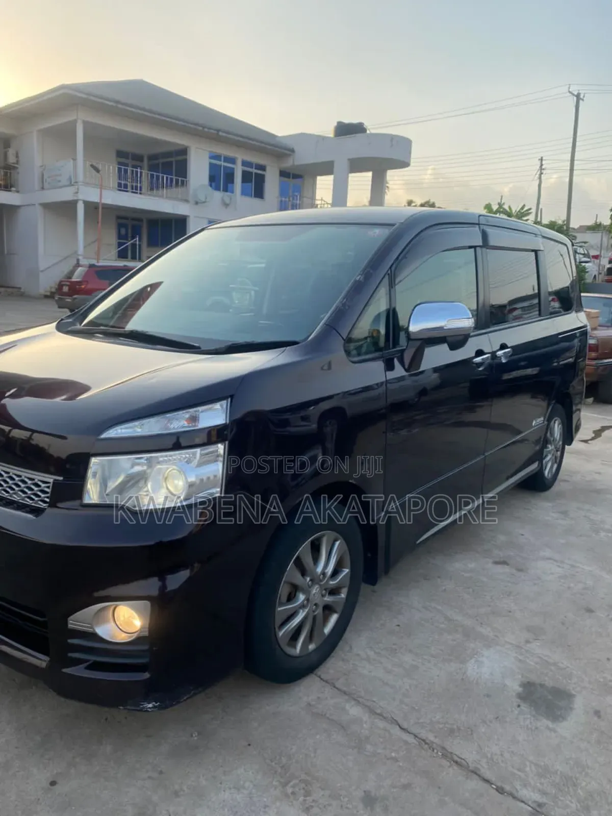 Toyota Voxy 2013 Brown