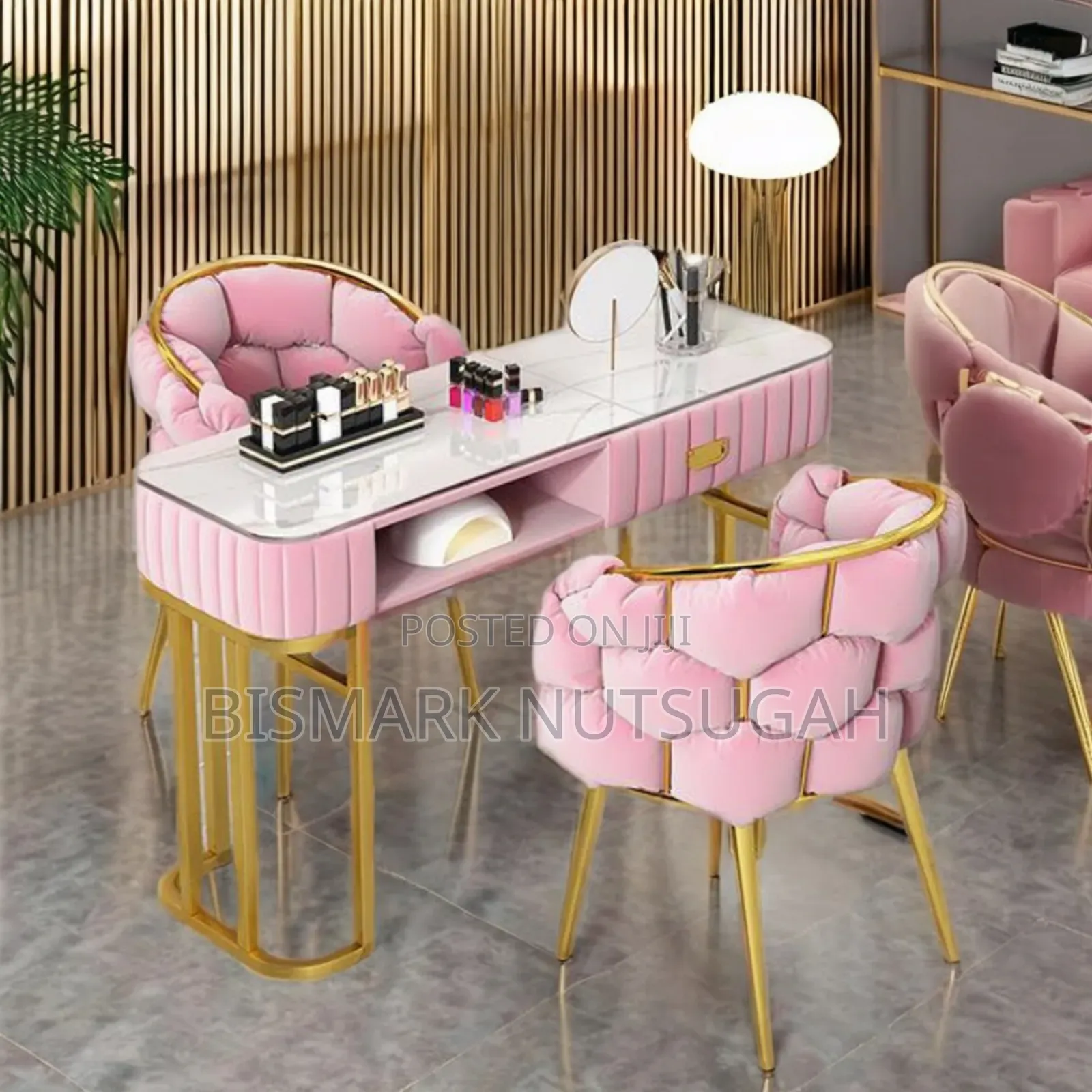 Beauty Salon Manicure Table