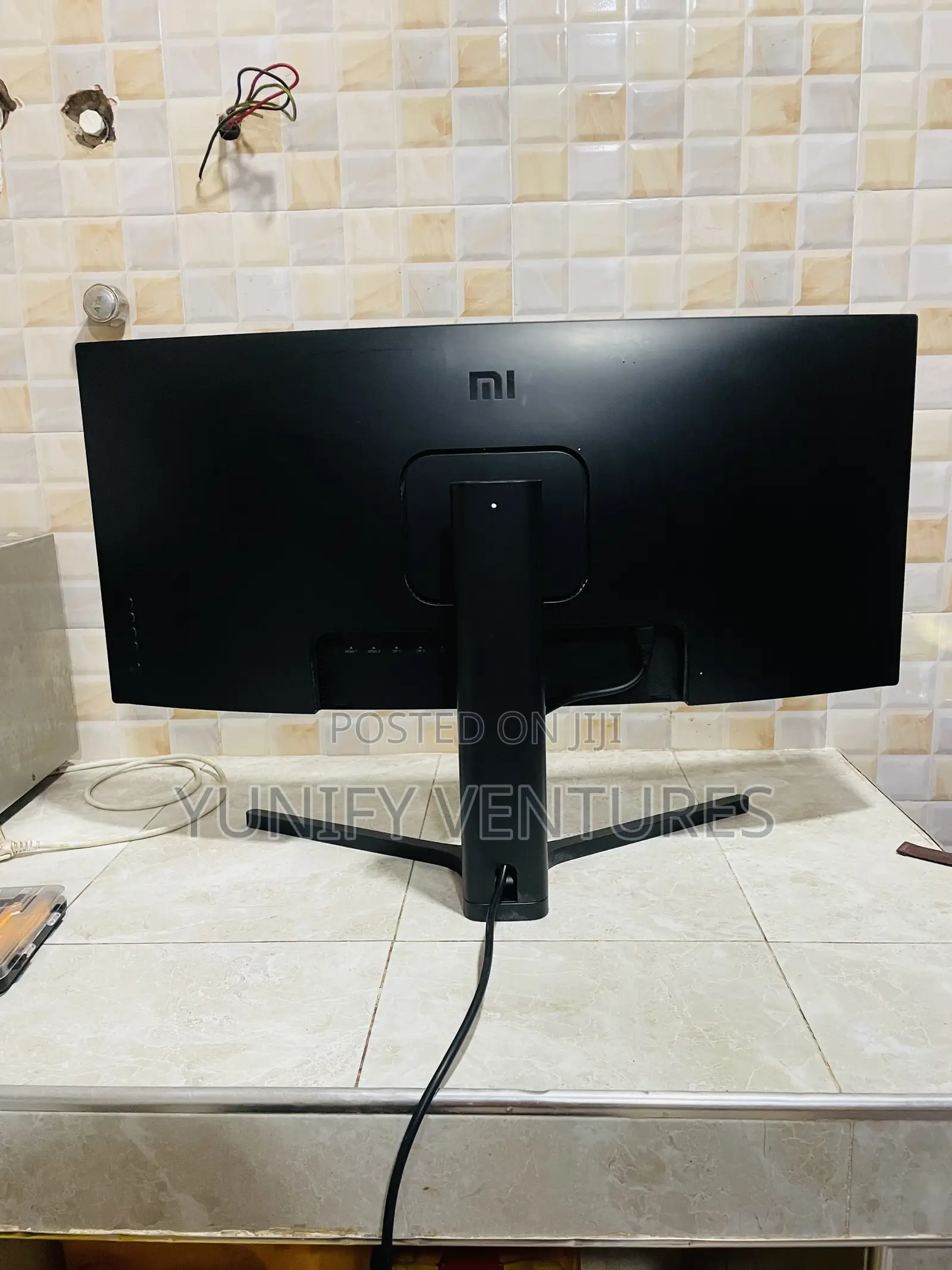 Xiaomi Mi Curved Monitor