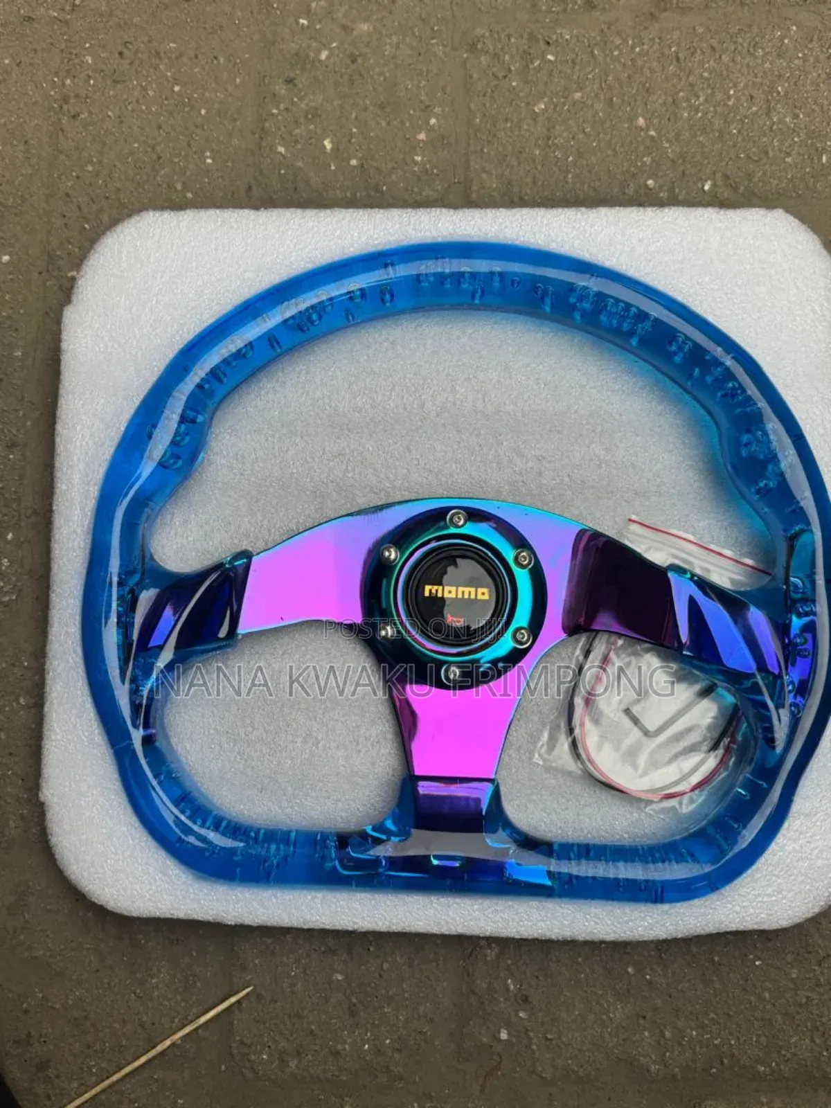 Universal Cystal Sport's Steering Wheel Available With Neck