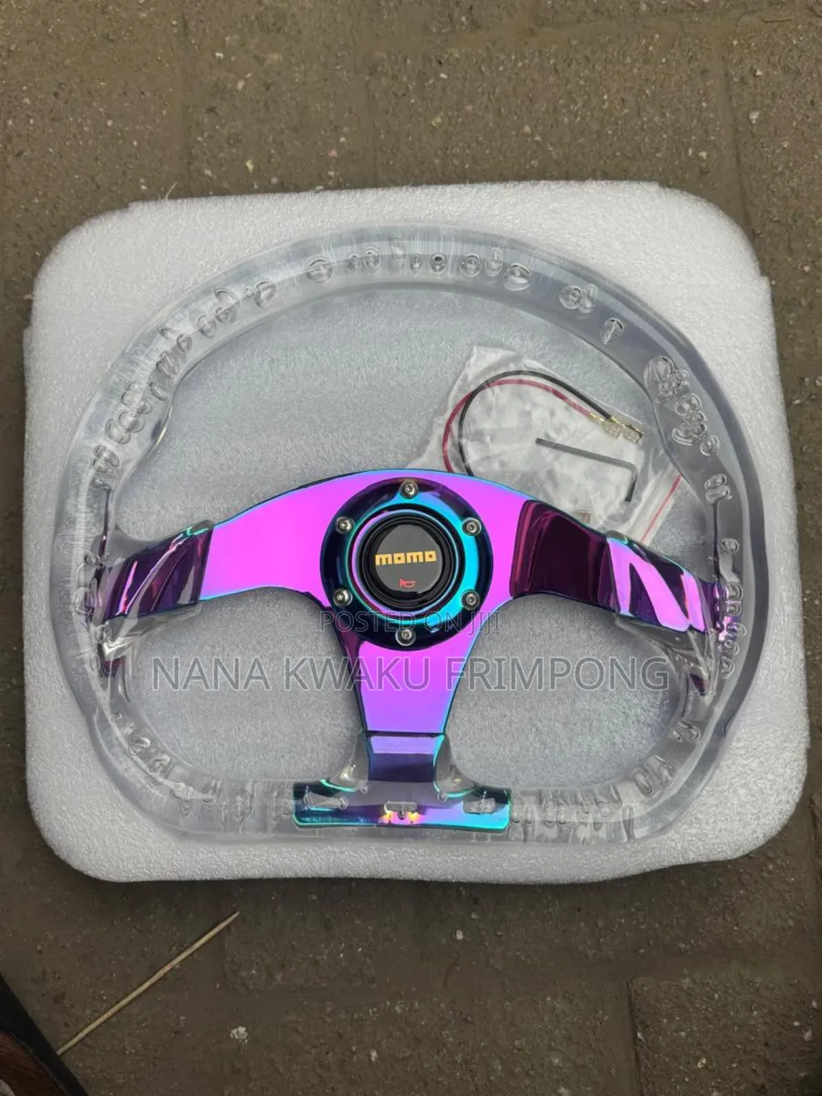 Universal Cystal Sport's Steering Wheel Available With Neck