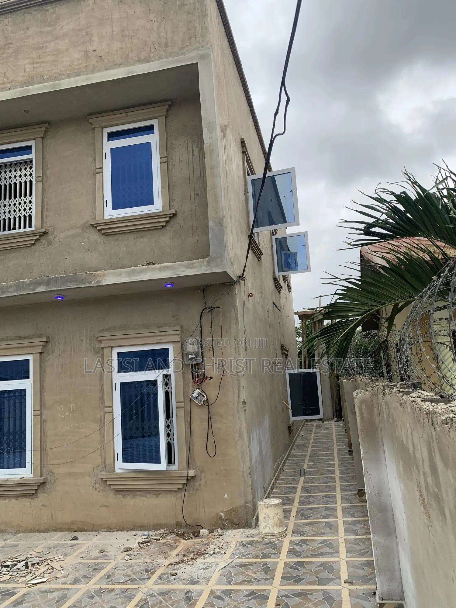3bdrm House in Lasisi And Christ, Amasaman for sale