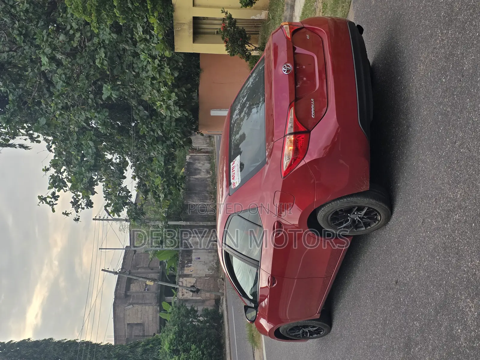 Toyota Corolla LE 4dr Sedan (1.8L 4cyl CVT) 2017 Red