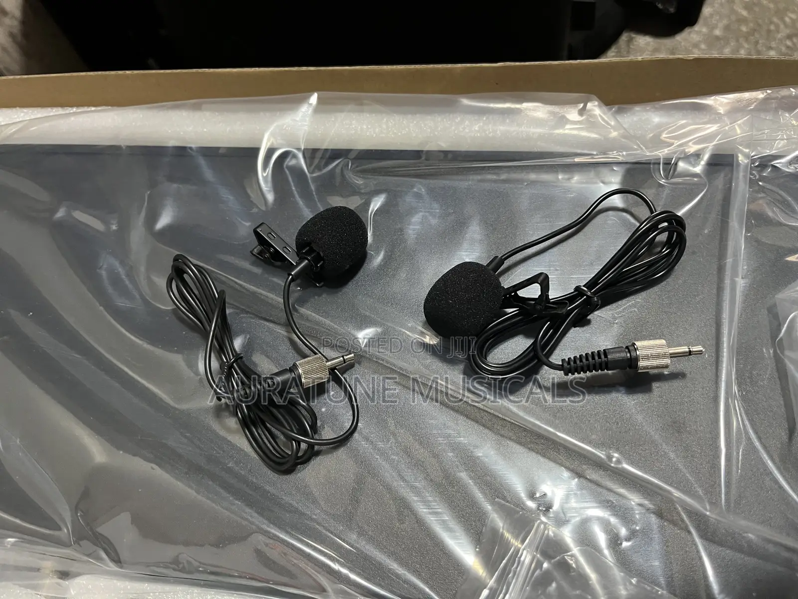 2 Heads 2 Tie Microphones Shure