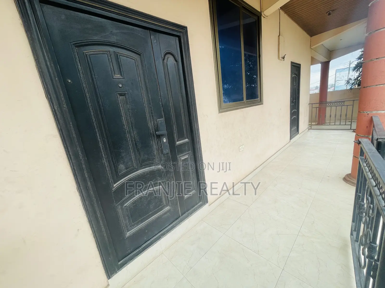 2bdrm Apartment in West Hills Mall Area for rent