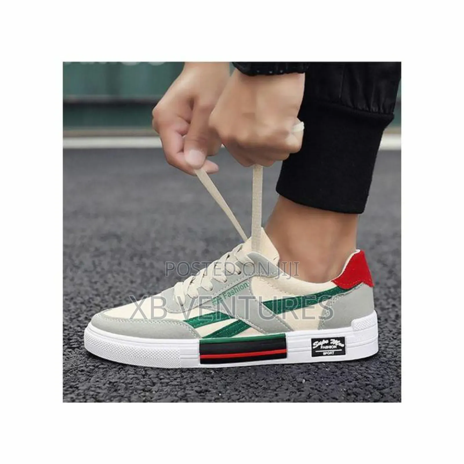 Men's Canvas Low Cut Sneakers