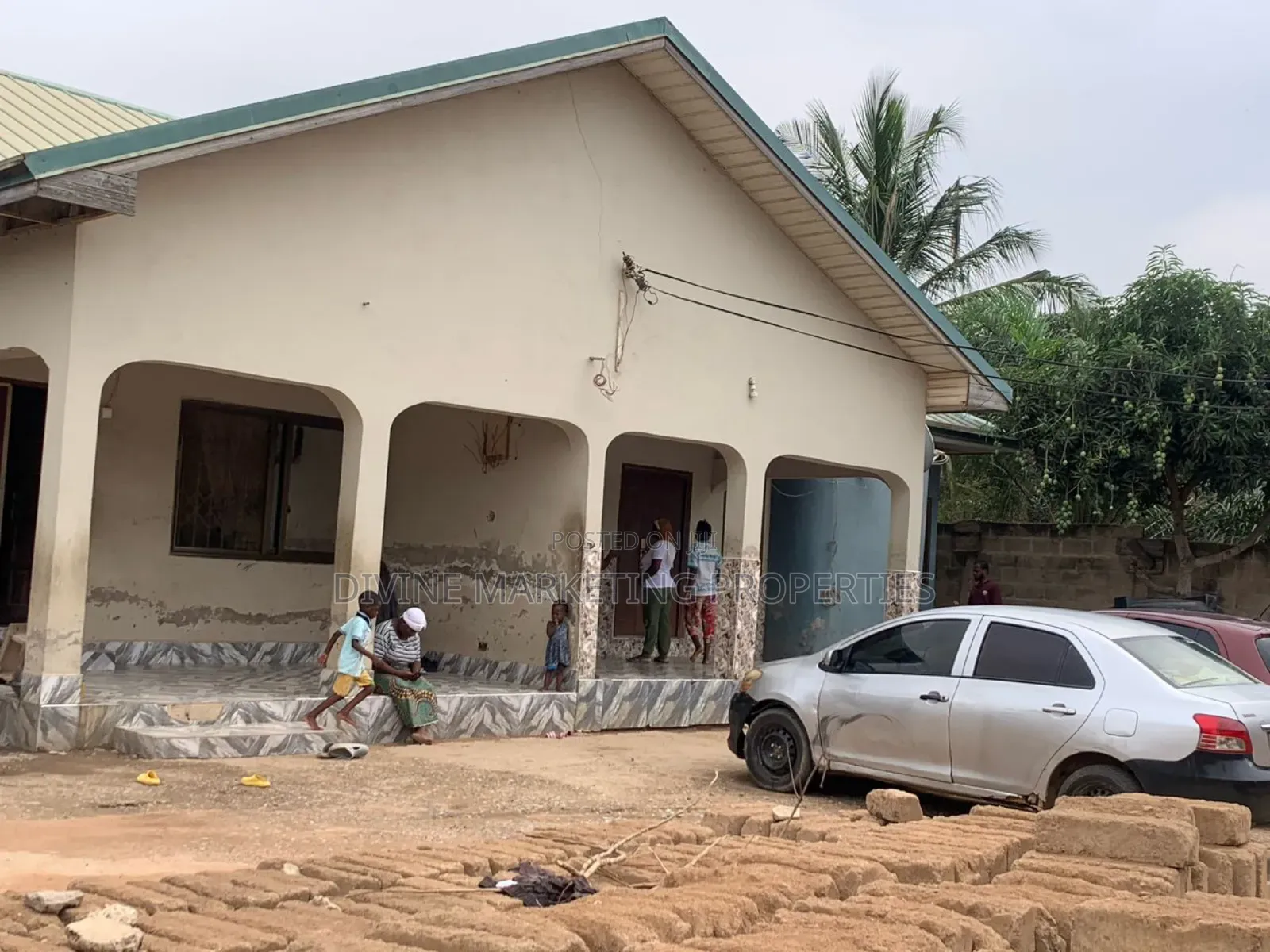 4bdrm House in Choice, Weija for sale