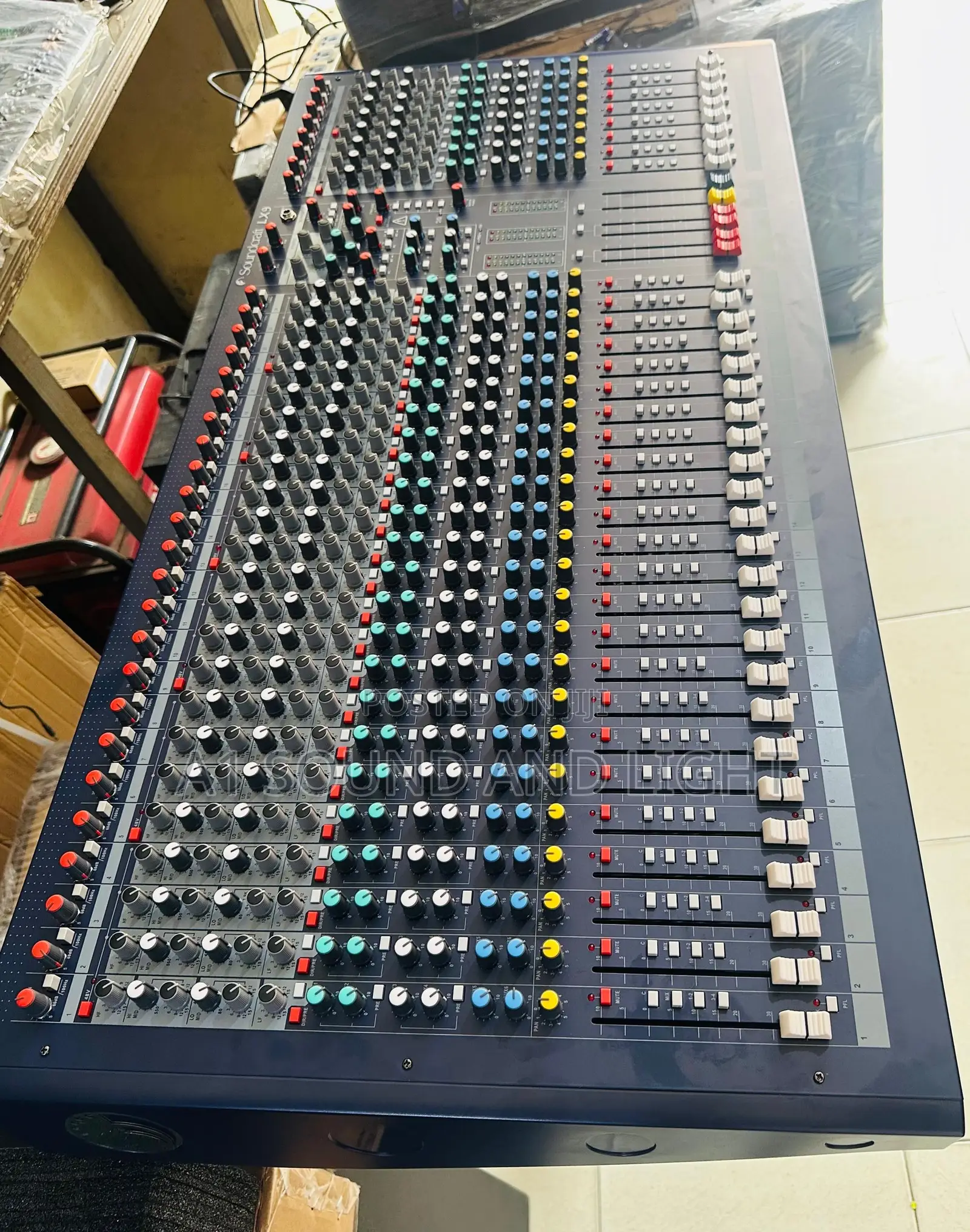 Soundcraft Lx9- 32 Channel Live Audio Mixer