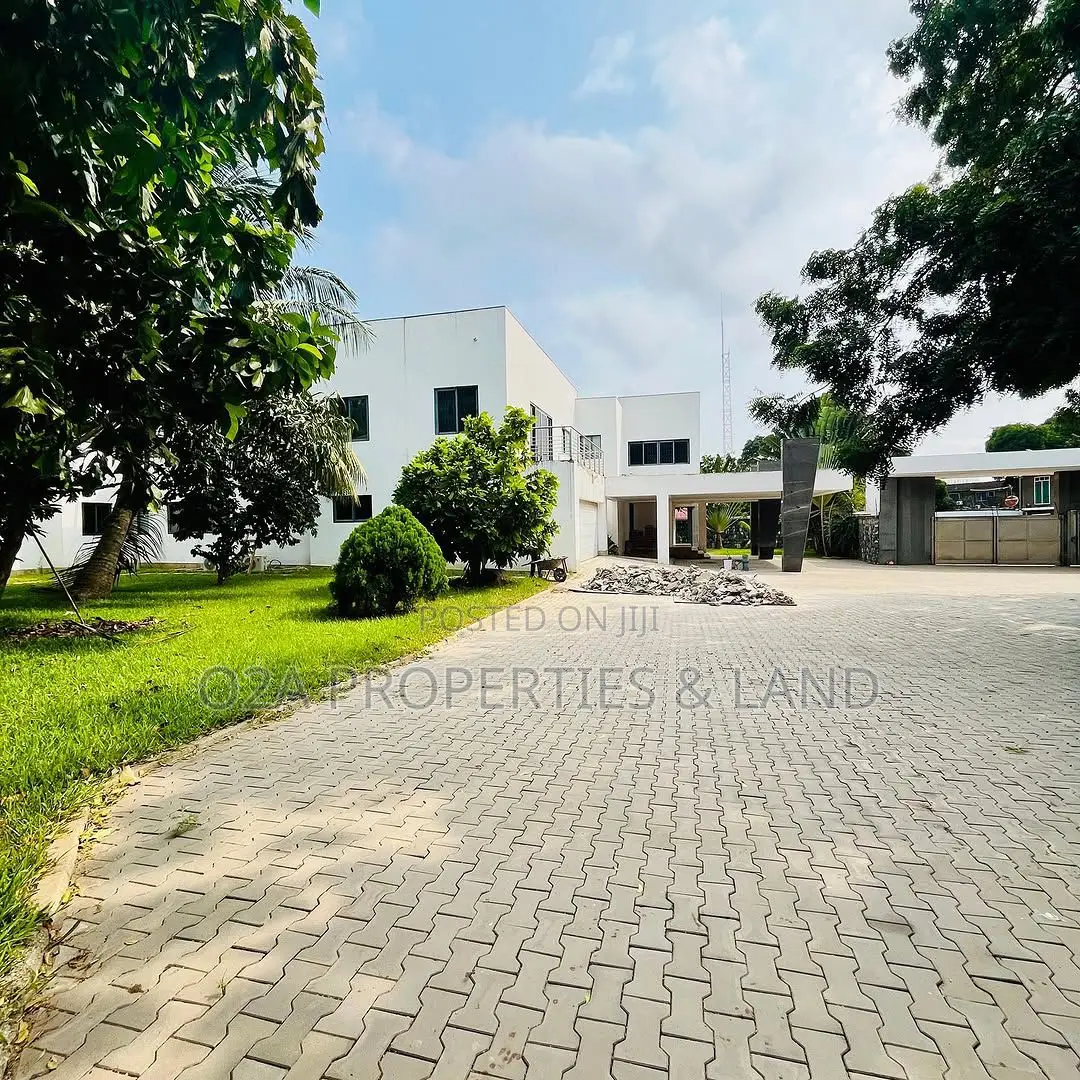 5bdrm House in Cantonment, Acquinas for rent