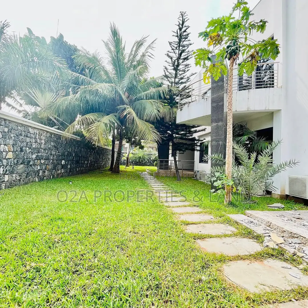 5bdrm House in Cantonment, Acquinas for rent