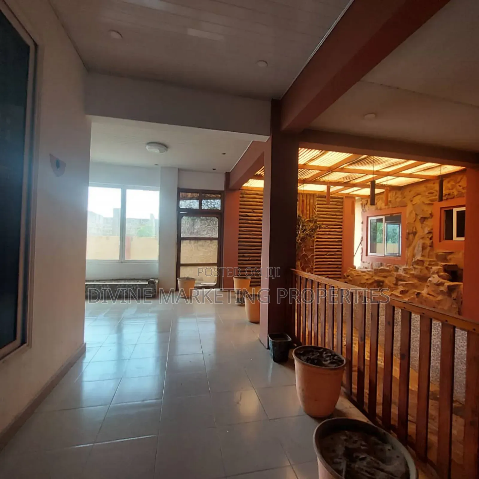 8bdrm House in Near Devtraco, Community 25 for sale
