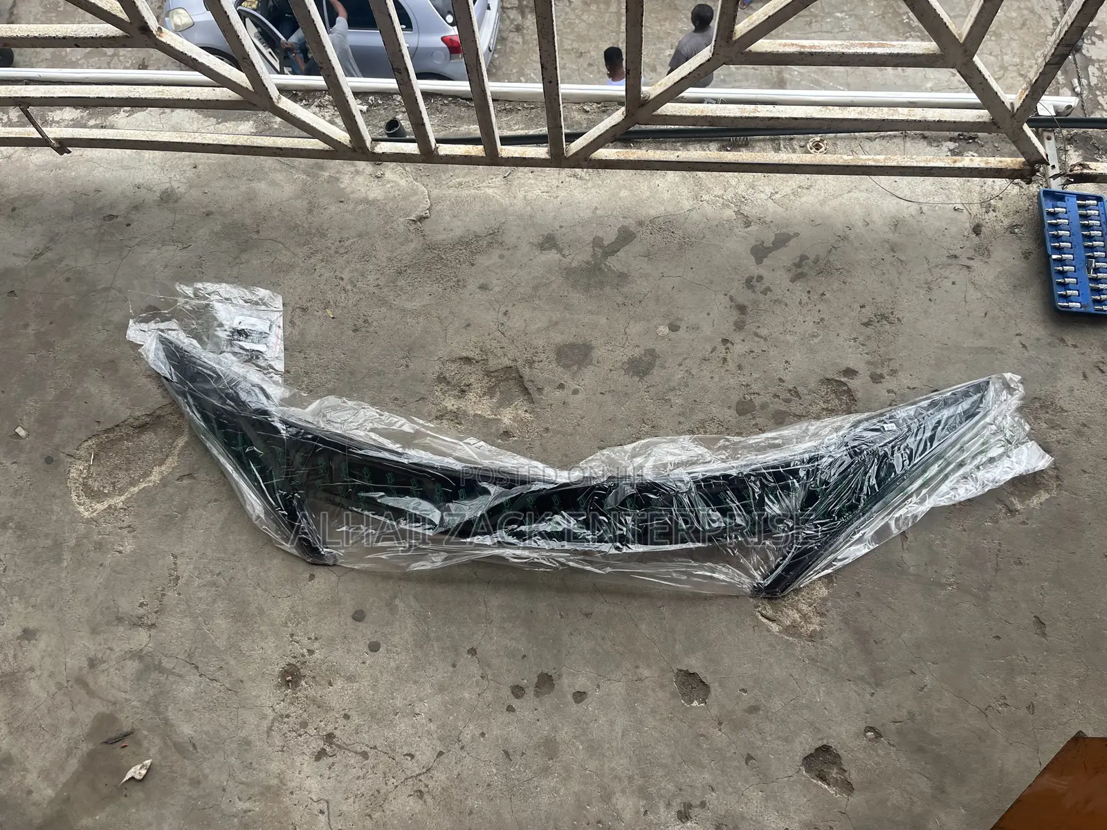 Toyota Camry 2002 Bonnet Shade