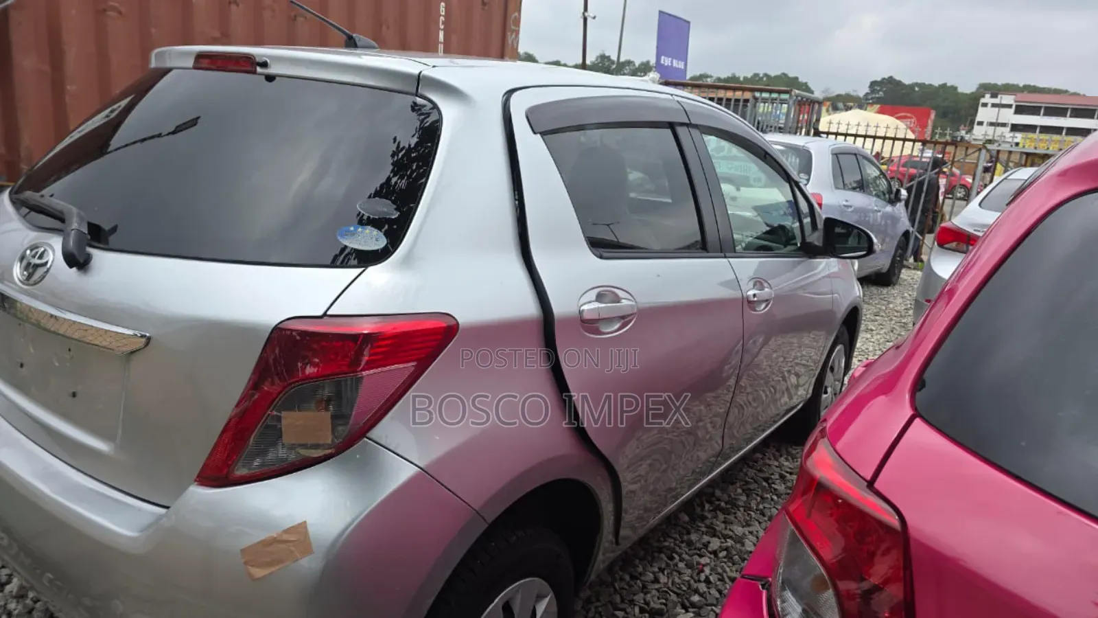 Toyota Vitz 1.3 FWD 5dr 2013 Silver