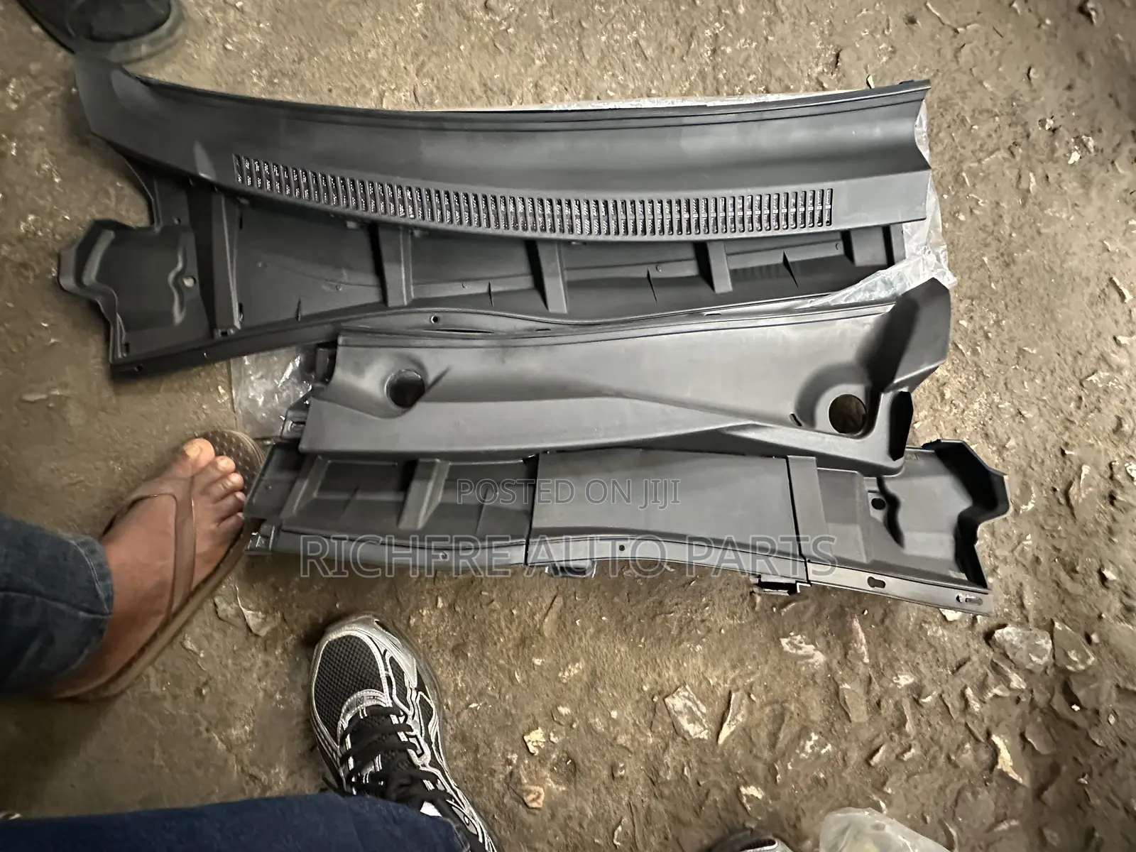 Toyota Corolla 2012,2013 Wiper Panel
