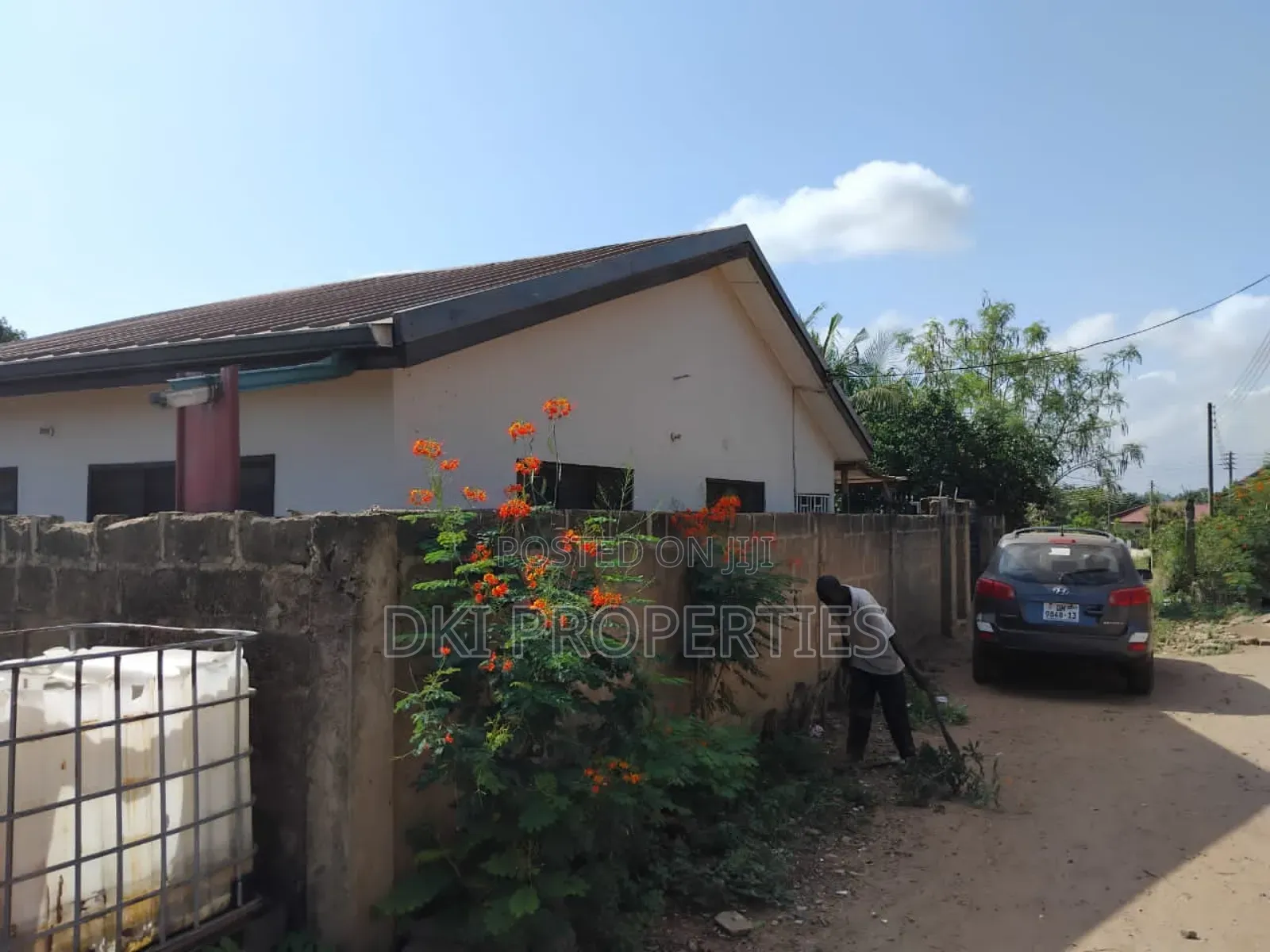 2bdrm House in Dki Properties, Adenta for sale