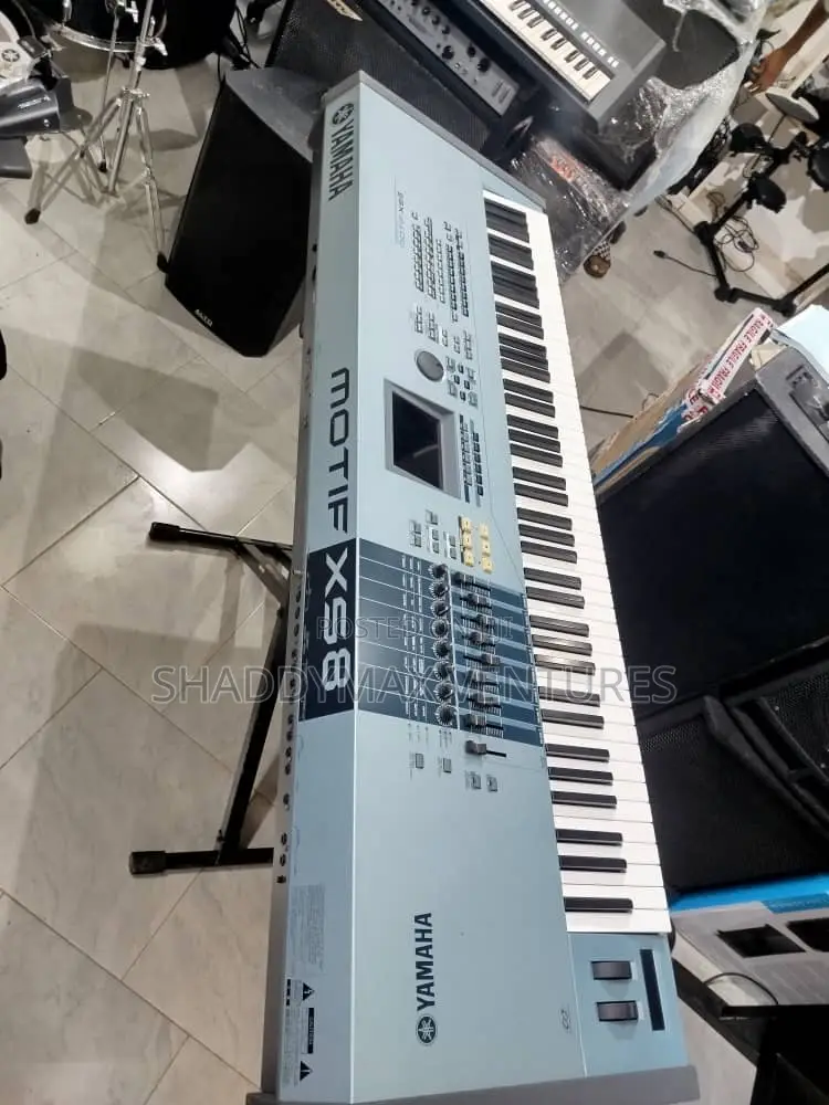 Yamaha Motif Xs8 Synthesizer Workstation Keyboard