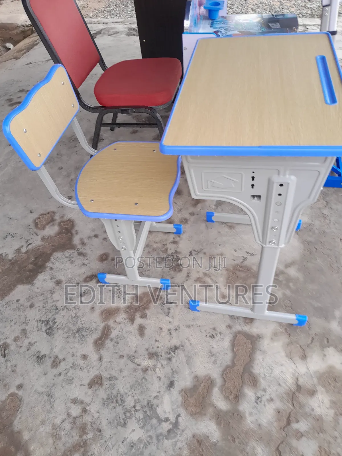 Backers Study Desk