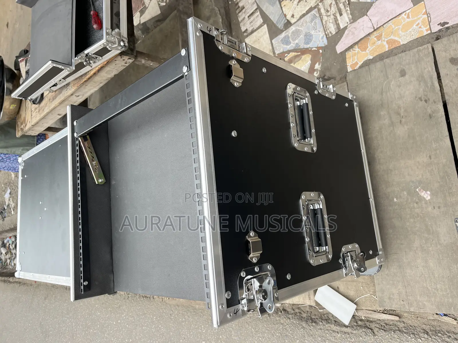 16u Amp Rack Three Doors