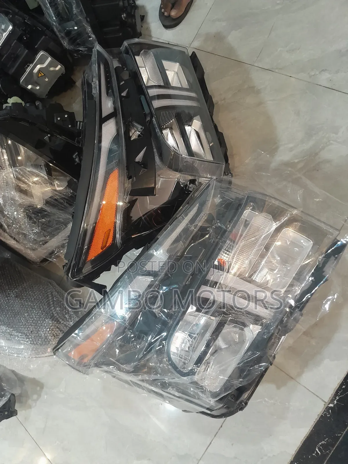 Hyundai Santafe 2023 Headlight Pair