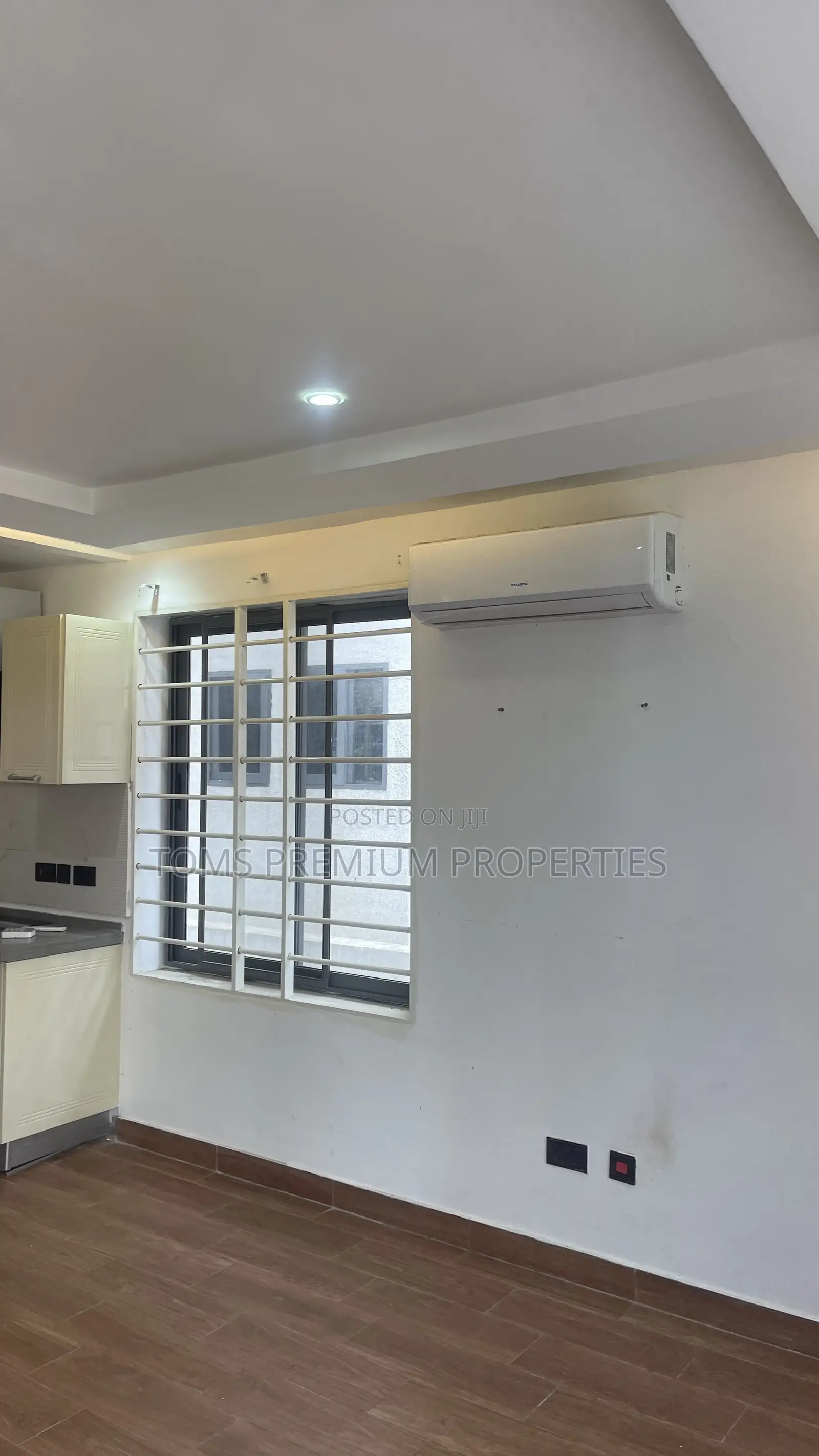2bdrm Duplex in School Junction, Ashaley Botwe for rent