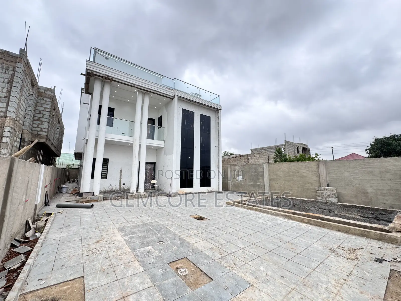4bdrm House in Nanakrom, Ashaley Botwe for sale